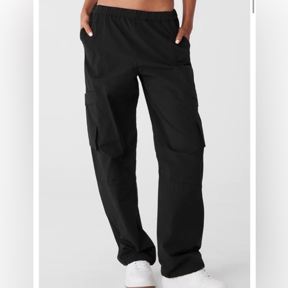 ALO Yoga Navy Straight Leg Pants - Picture 3 of 15